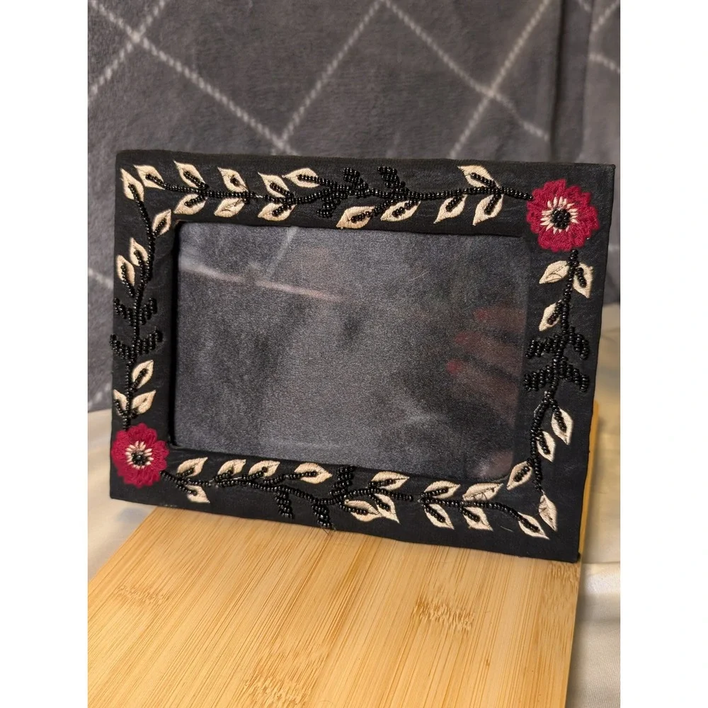 90s Beaded Floral Fabric Picture Frame 4x6 Black Red Embroidered Botanical India